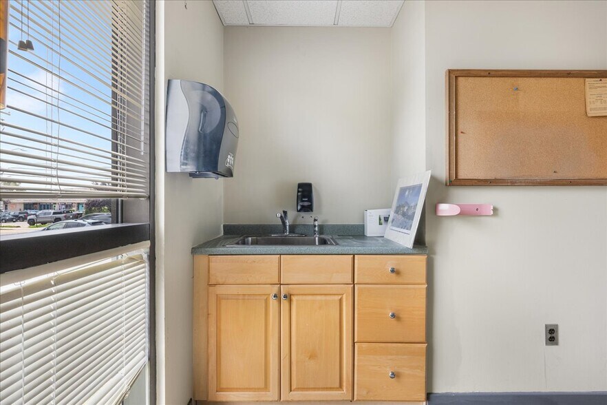 More Photos Of 43 Pennsylvania Ave, Niantic Bank For Lease