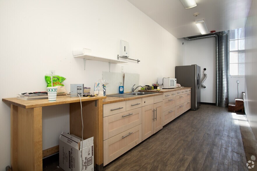 More Photos Of 920 J St, Sacramento Office For Sale