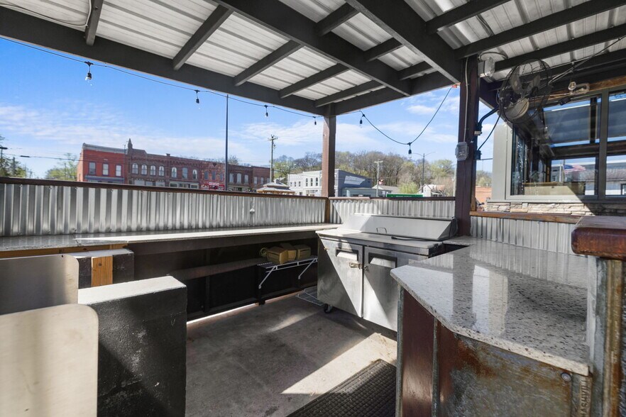 More Photos Of 106 Northside Sq, Petersburg Restaurant For Sale