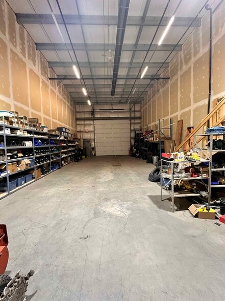 More Photos Of 8800 Venture Ave SE, Calgary Warehouse For Lease