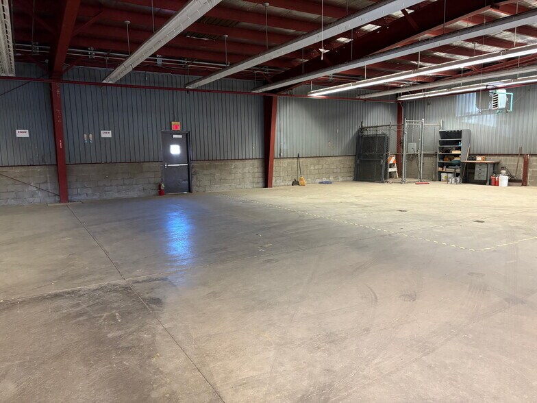 More Photos Of 3801 Elm Rd NE, Warren Warehouse For Lease