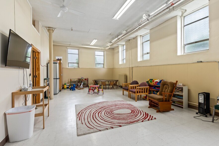 More Photos Of 1517 McCausland Ave, Saint Louis Specialty For Sale