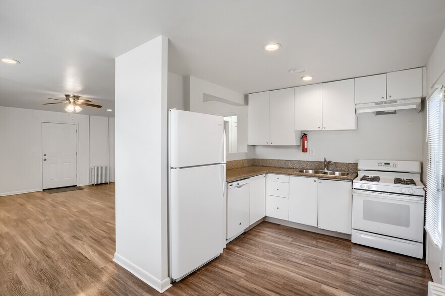 More Photos Of 493-495 Fulton St, Aurora Apartments For Sale