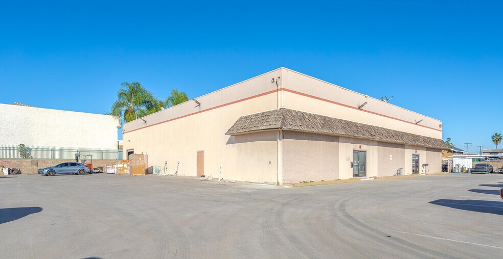 More Photos Of 13101 Brookhurst St, Garden Grove Warehouse For Sale