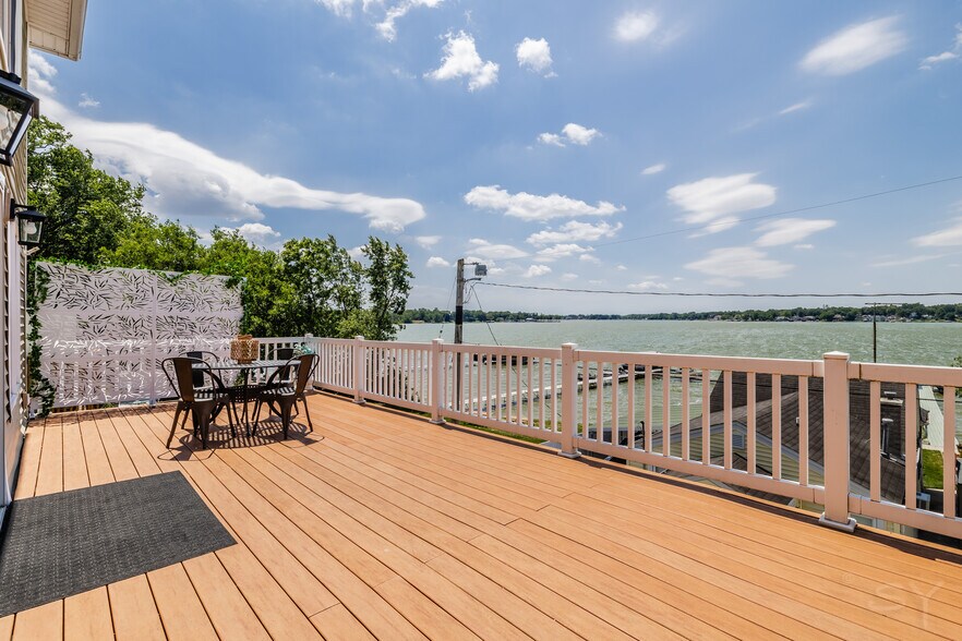 More Photos Of 13512 Dewey St, Cedar Lake Multifamily For Sale