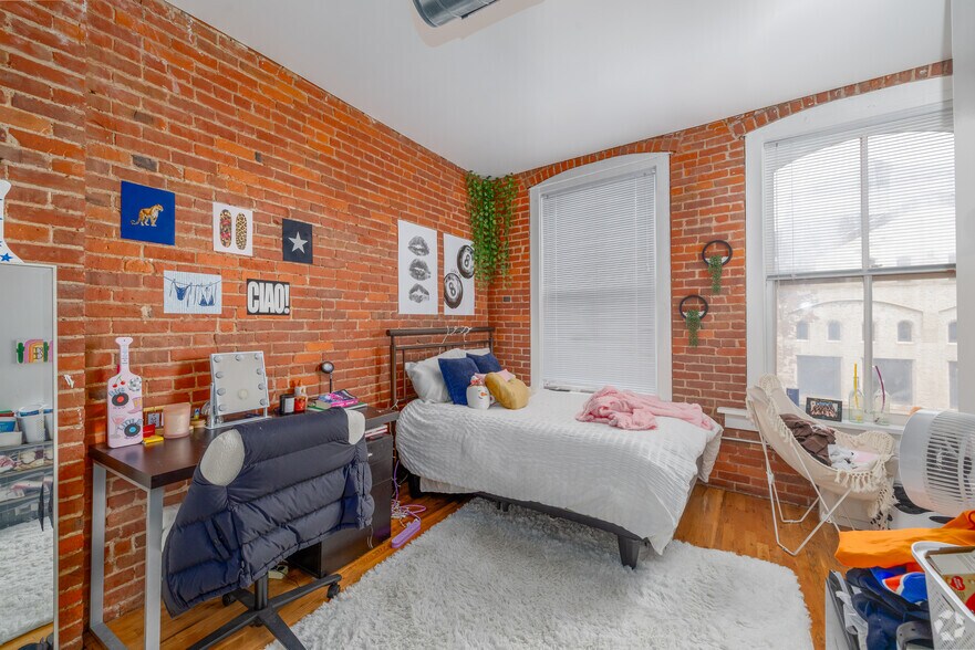 More Photos Of 215 State St, Binghamton Apartments For Sale