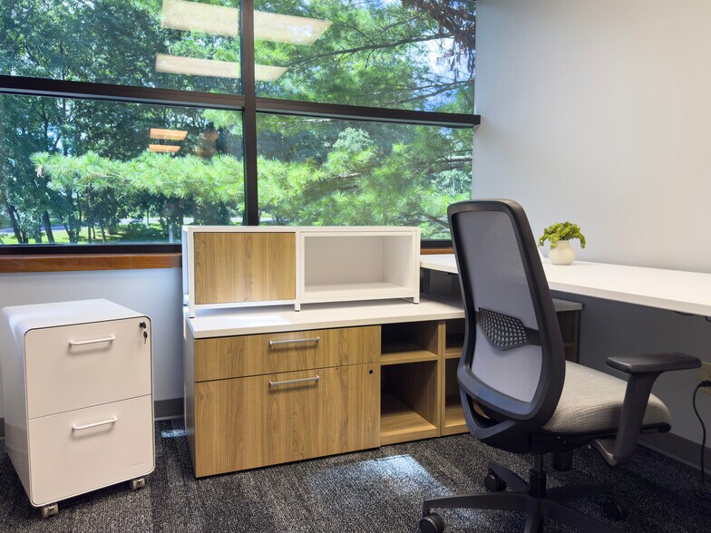 More Photos Of 4820 W Taft Rd, Liverpool Medical For Lease