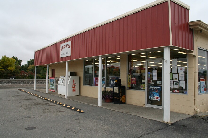 More Photos Of 1 N Clark St, Park City Convenience Store For Sale
