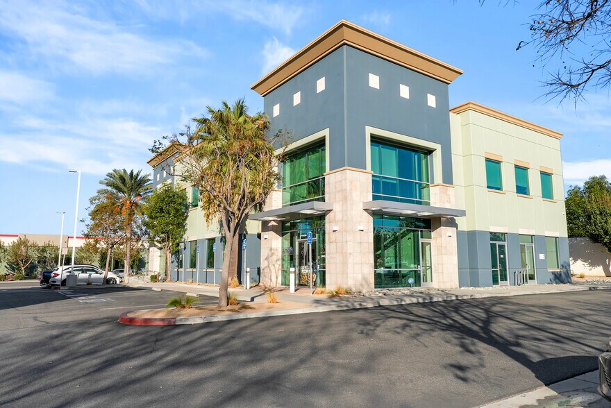 More Photos Of 2121 S Haven Ave, Ontario Loft Creative Space For Sale