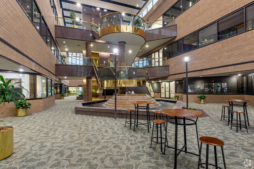 More Photos Of 10800 Midlothian Tpke, Richmond Office For Lease