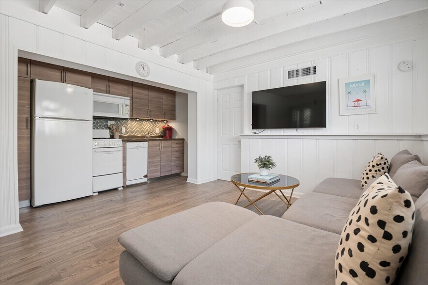 More Photos Of 1123 NE 14th Ave, Fort Lauderdale Apartments For Sale