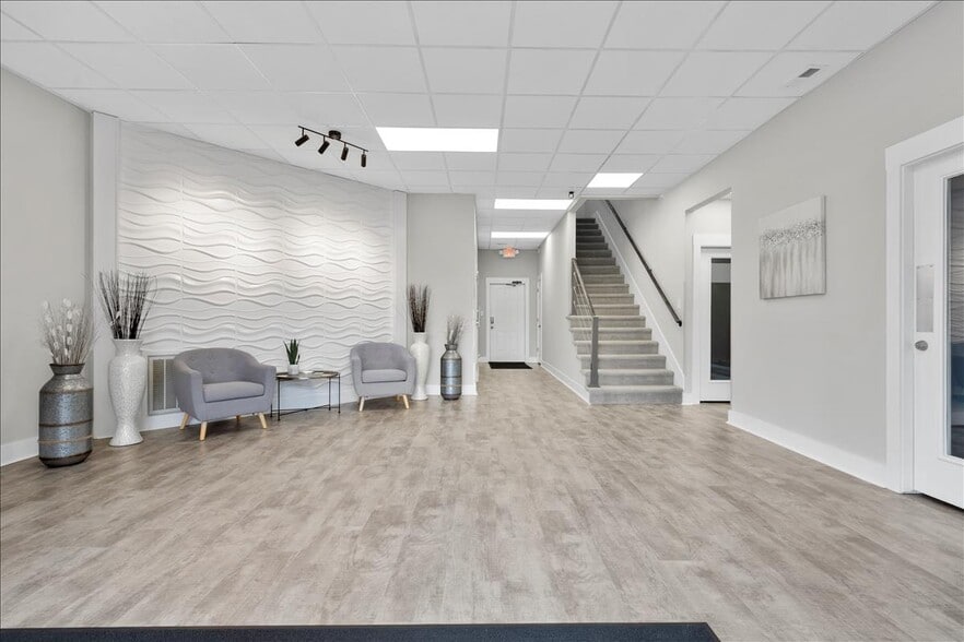 More Photos Of 1121 Old Concord Rd, Salisbury Office For Sale