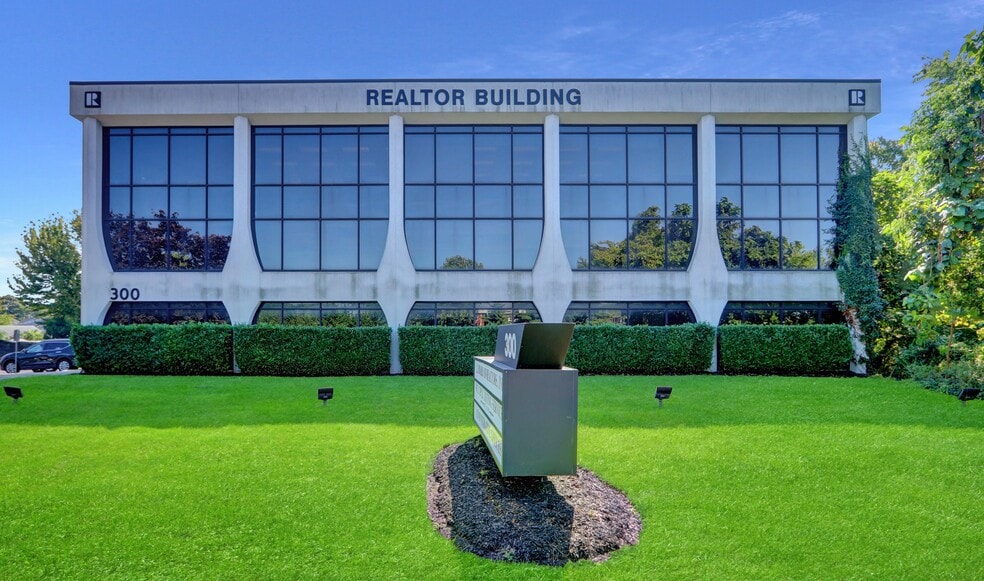 More Photos Of 300 Sunrise Hwy, West Babylon Office For Lease