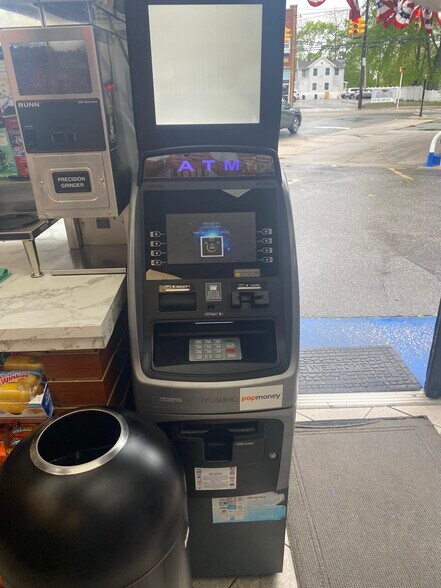 More Photos Of 270 W Main St, Patchogue Service Station For Sale