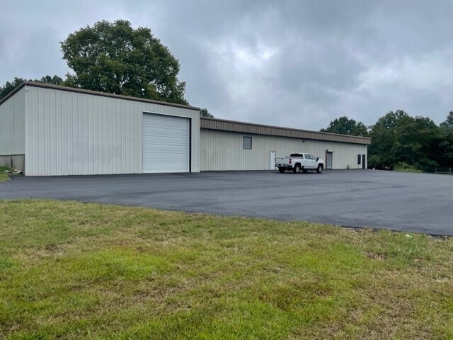 More Photos Of 803 Rickert St, Statesville Warehouse For Sale