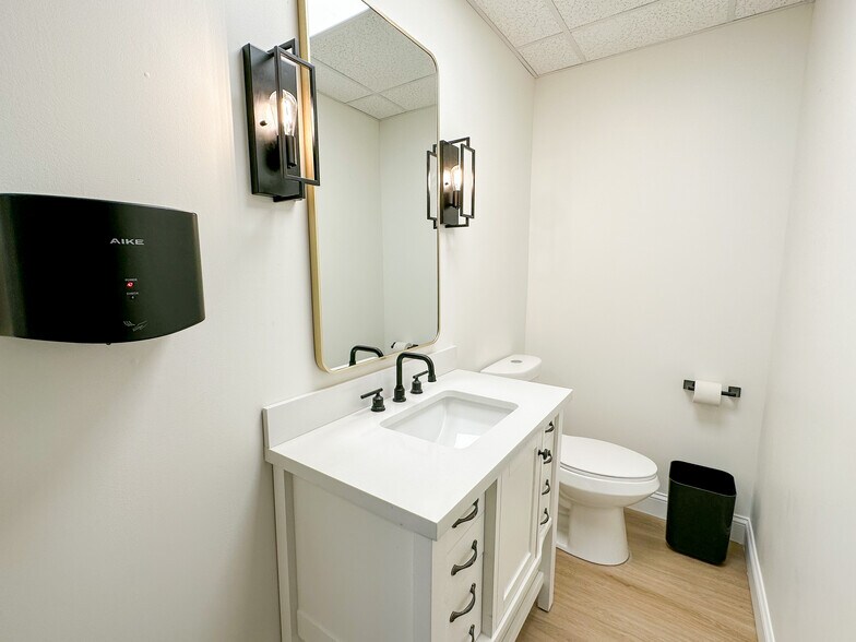 More Photos Of 1209 John Fitch Blvd, South Windsor Medical For Lease