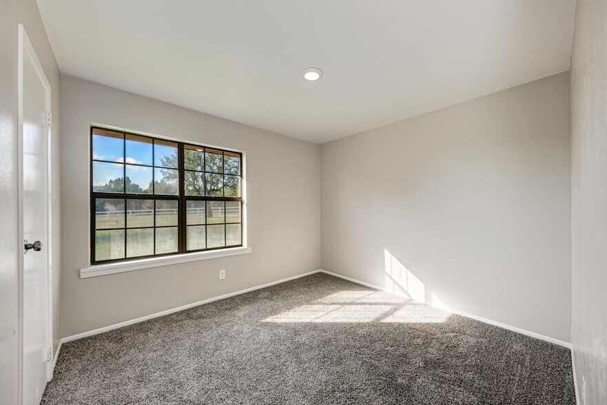 More Photos Of 3225 County Road 111, Lampasas Specialty For Sale
