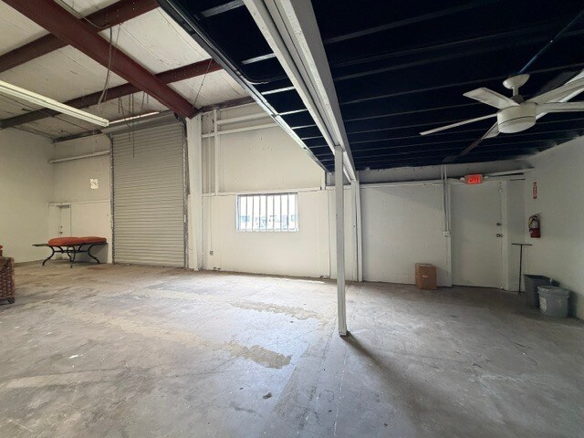 More Photos Of 1725 S Nova Rd, Daytona Beach Warehouse For Sale
