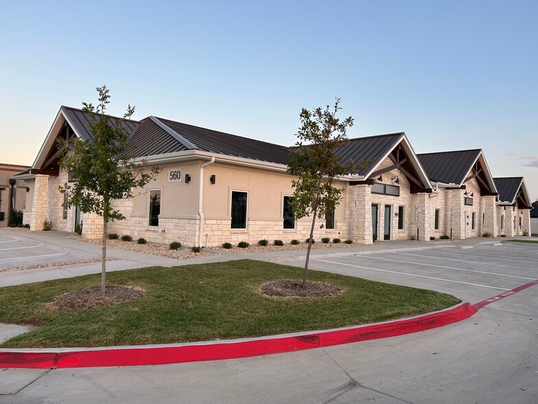 More Photos Of 560 W Frontier Pky, Celina Unknown For Lease