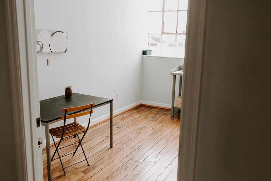 More Photos Of 100 S Mulberry St, Dickson Coworking Space