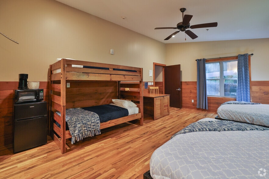 More Photos Of 1 Pari Dr, Rosman Specialty For Sale