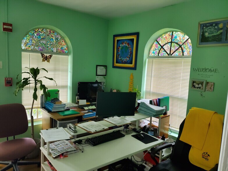 More Photos Of 520 NW 5th St, Hallandale Beach Schools For Sale