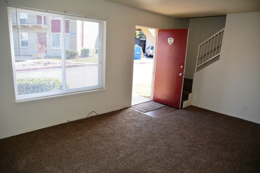 139151 N Rd, Tulsa, OK 74116 Apartments For Sale