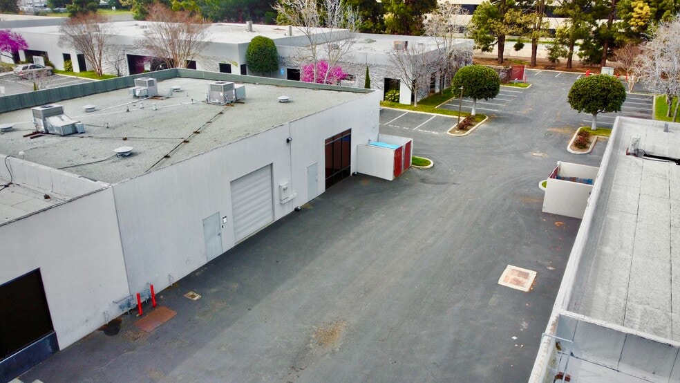 More Photos Of 3350 Scott Blvd, Santa Clara Research And Development For Sale