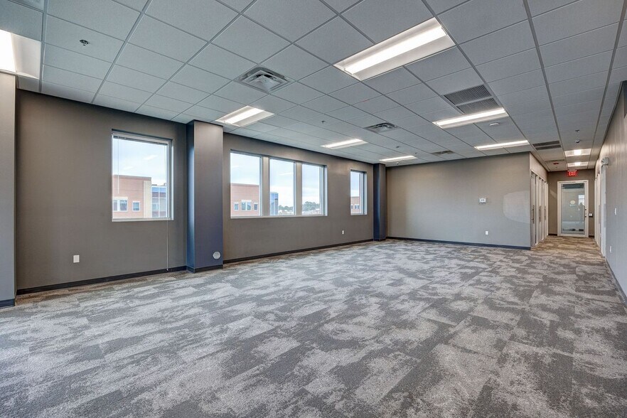 More Photos Of 6740 Rock Spring Rd, Wilmington Office For Lease
