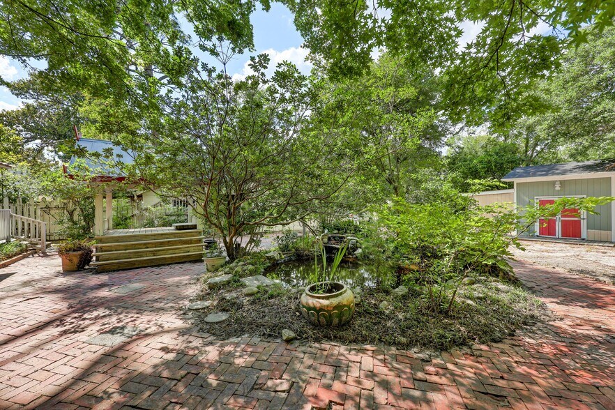 More Photos Of 4911 Oleander Dr, Wilmington General Retail For Sale