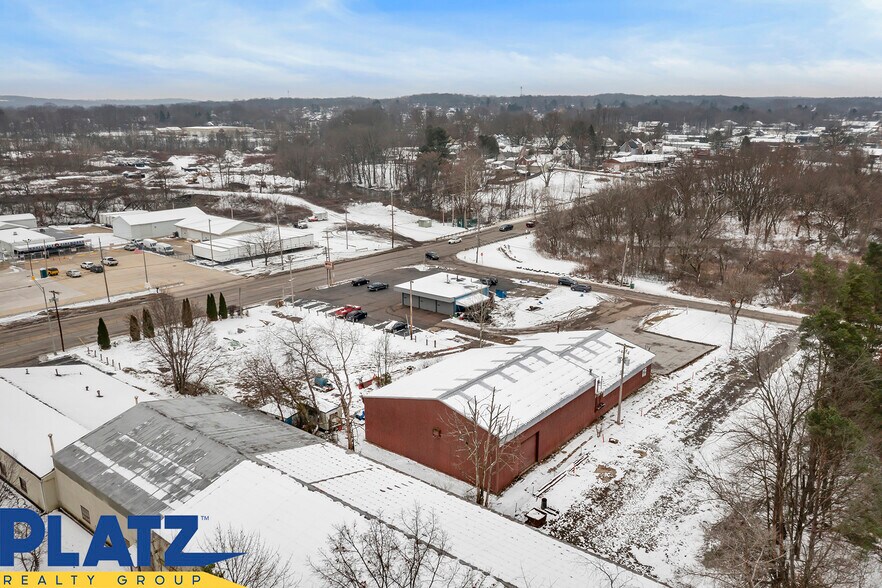 More Photos Of 50 Drummond Ave, Hubbard Warehouse For Lease