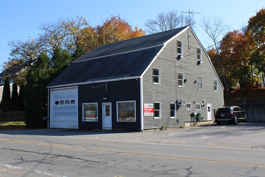 More Photos Of 75 Eastern Ave, Essex Flex For Sale