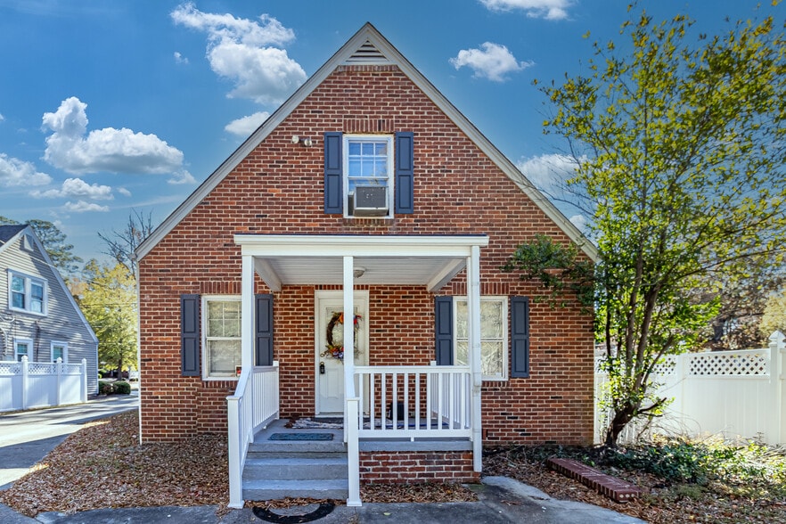 More Photos Of 1505 E Ash St, Goldsboro Office For Sale