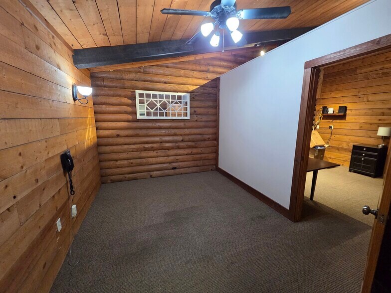 More Photos Of 352 Three Springs Rd, Bowling Green Office For Sale