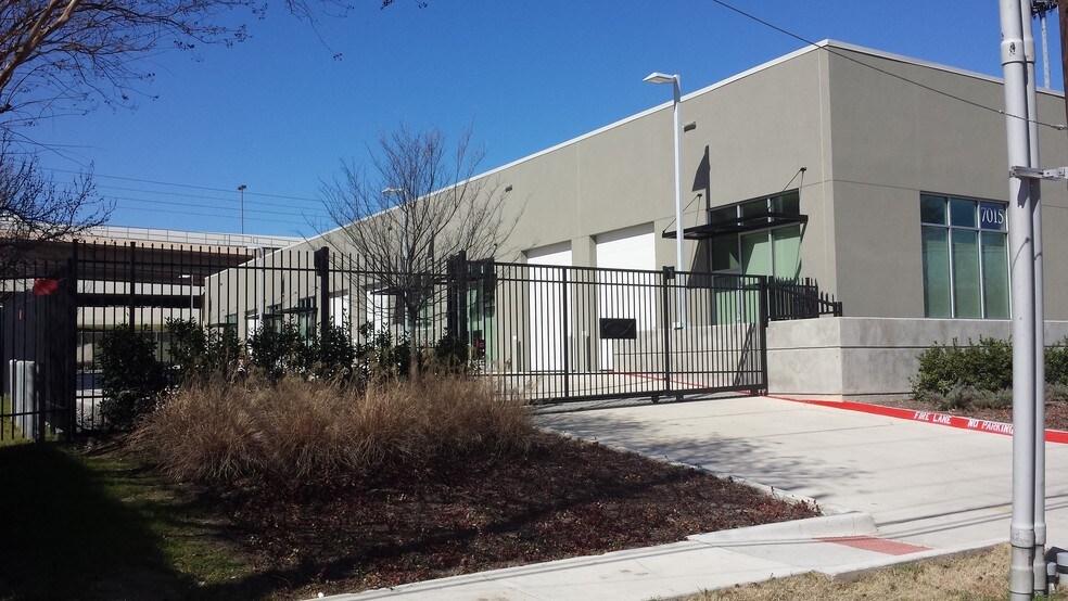 More Photos Of 7015 Twin Hills Ave, Dallas Flex For Lease