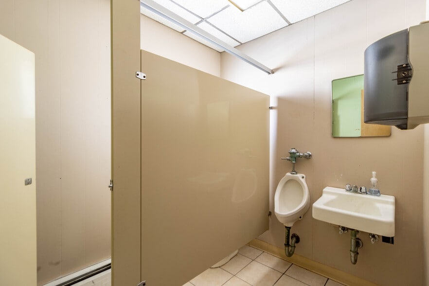 More Photos Of 1515 Section Rd, Cincinnati Religious Facility For Sale