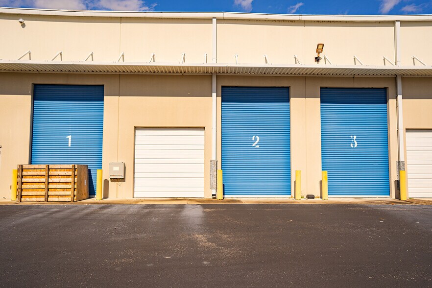 More Photos Of 6333 McCoy Rd, Orlando Warehouse For Sale