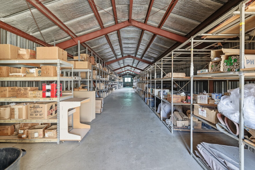 More Photos Of 1705 N Indiana St, Los Angeles Manufacturing For Lease