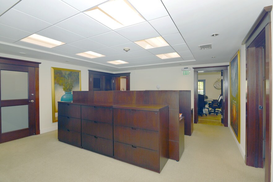 More Photos Of 133 Sevilla Ave, Coral Gables Medical For Lease