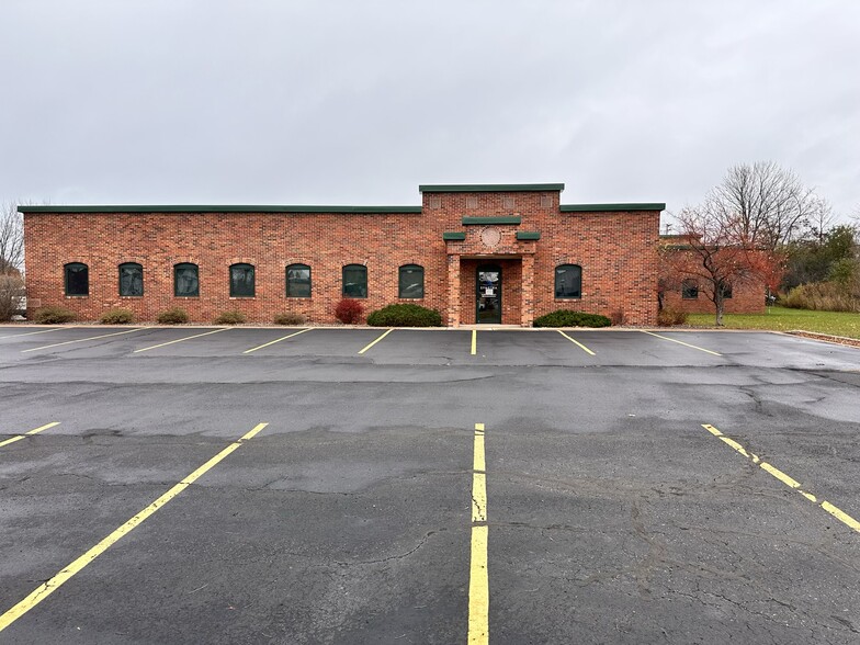 Primary Photo Of 118 3rd St E, Ashland Office For Sale