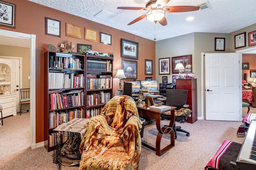 More Photos Of 30729 Mcguinness Dr, Spring Office For Sale