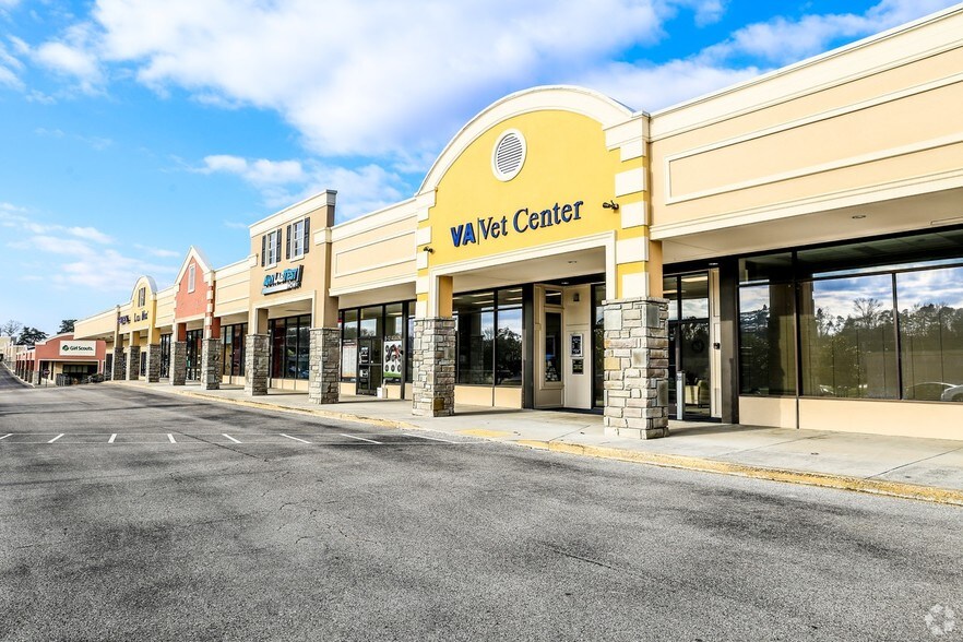 More Photos Of 1645 Downtown West Blvd, Knoxville General Retail For Sale