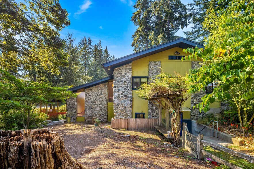 More Photos Of 9822 SW Gorsuch Rd, Vashon Flex For Sale