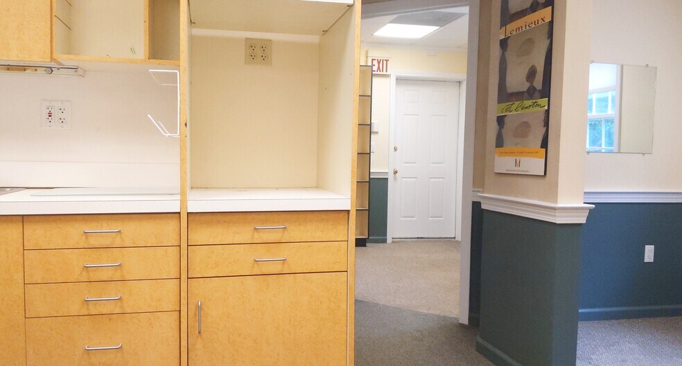 More Photos Of 149 Durham Rd, Madison Coworking Space