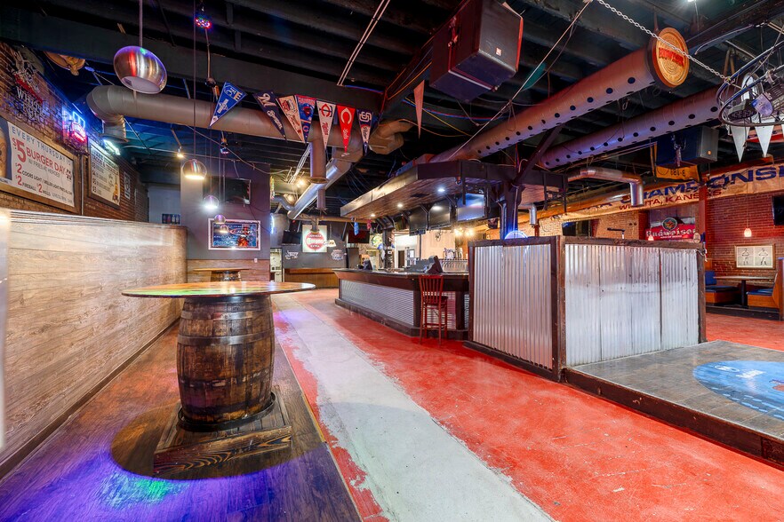More Photos Of 117 N Mosley St, Wichita Bar For Sale