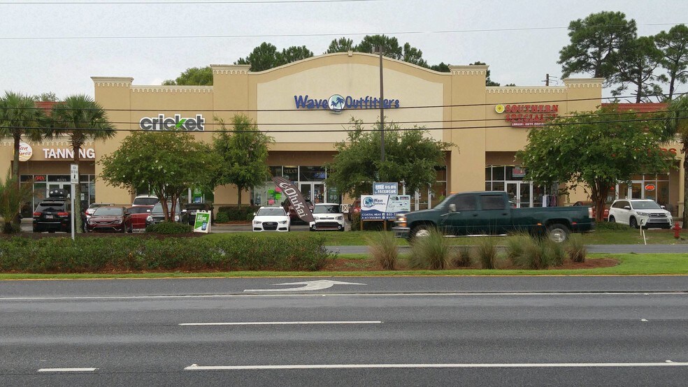 More Photos Of 8189-8259 Navarre Pky, Navarre Unknown For Lease