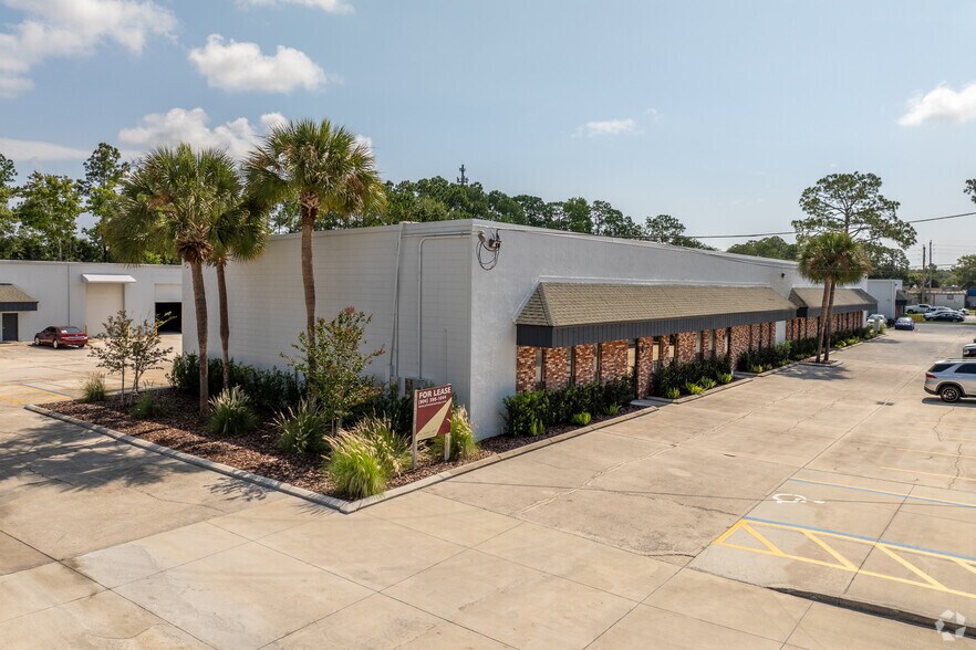 More Photos Of 4949 Sunbeam Rd, Jacksonville Unknown For Lease