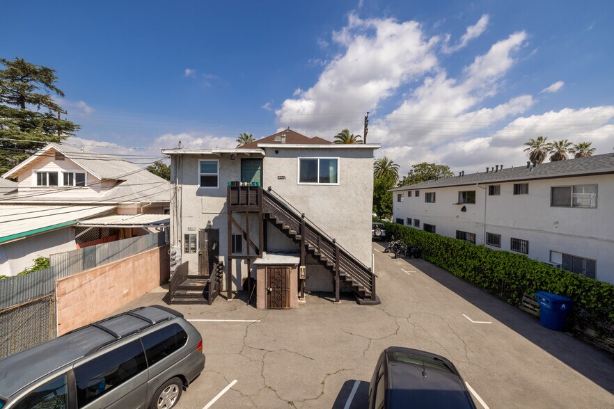 More Photos Of 2221 Griffin Ave, Los Angeles Apartments For Sale