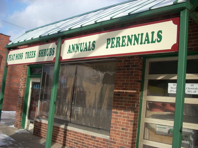 More Photos Of 673-685 E 185th St, Cleveland Storefront Retail Office For Sale