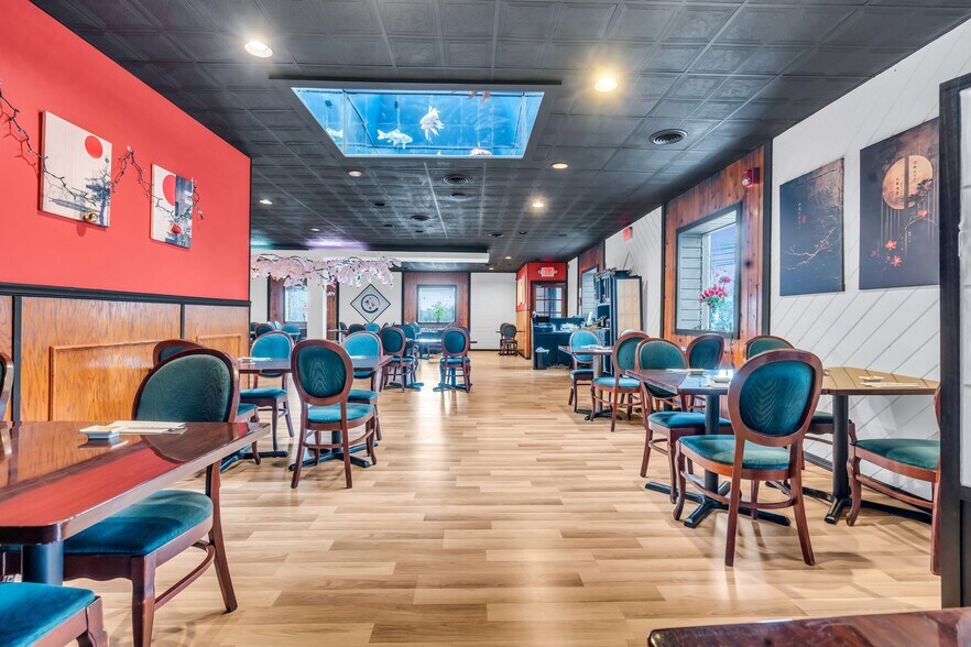 More Photos Of 392 Rt-34, Matawan Restaurant For Sale